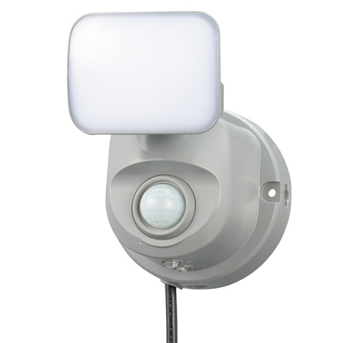 オーム電機 LEDセンサーライト AC電源 (コンセント式) 屋外可 LS400 5W×1灯 OSE-LS400