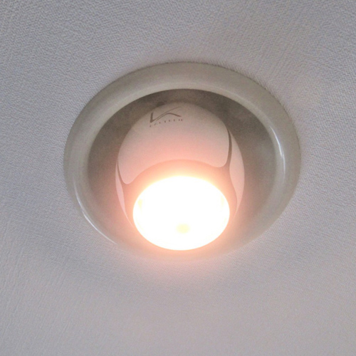 カルテック 空気清浄機 光触媒除菌・脱臭LED電球 ターンド・ケイ 40W相当 電球色 E26 KL-B01