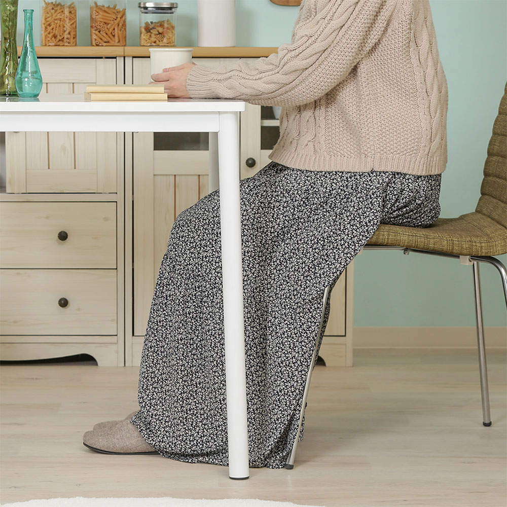 不二貿易 ダイニングテーブル シュクル 幅75cm ホワイト 正方形 84132